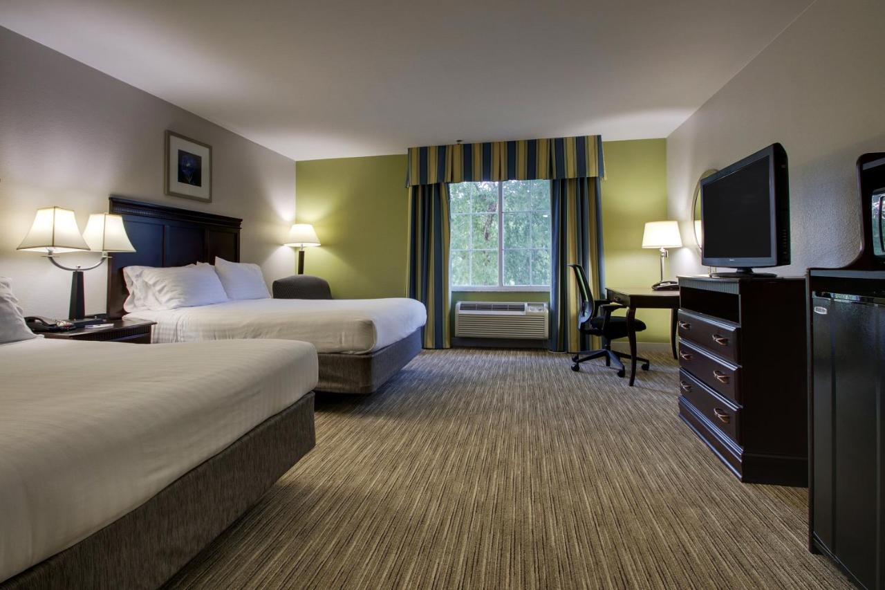  | Holiday Inn Express Hotel & Suites Middleboro Raynham, an IHG Hotel