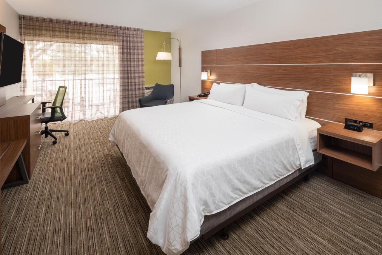 Superior Twin Room - Non-Smoking at Holiday Inn Express Boca Raton-West by IHG