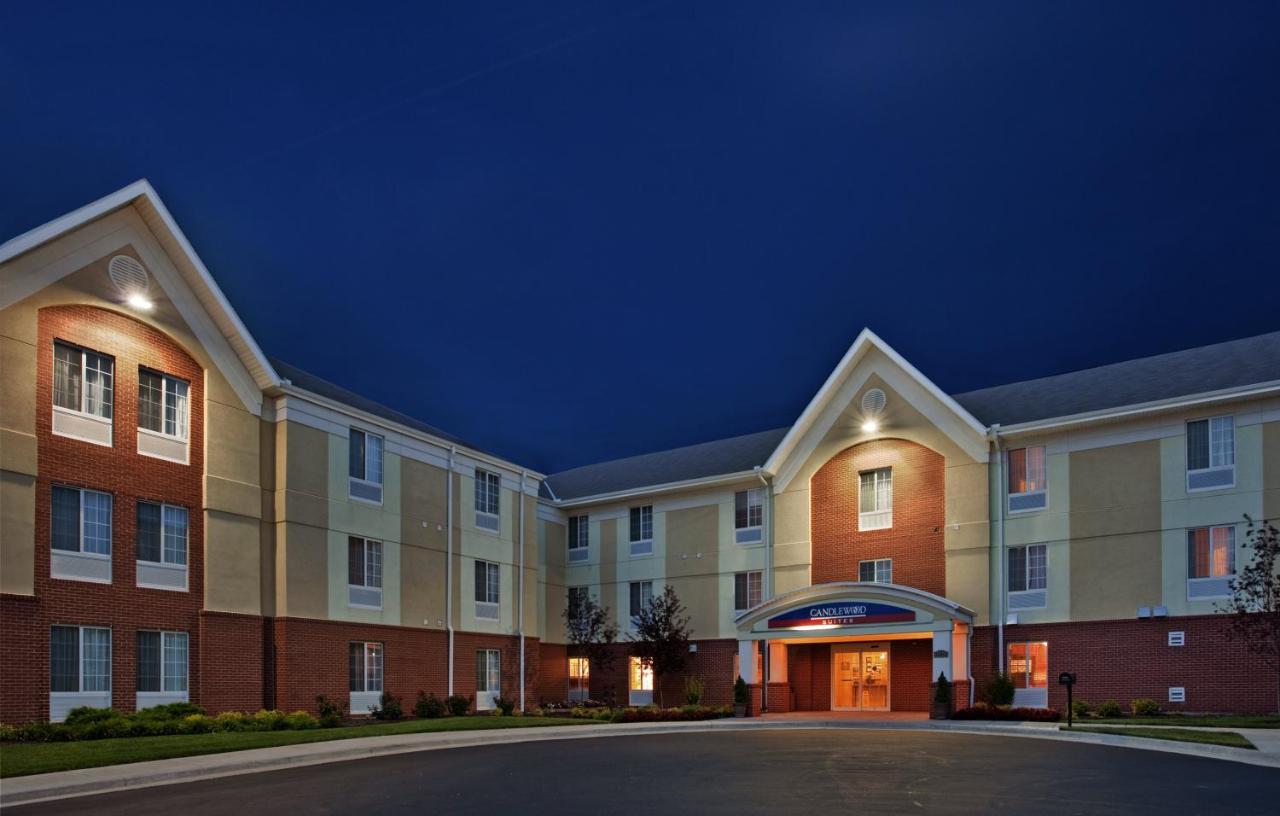| Candlewood Suites Kansas City, an IHG Hotel