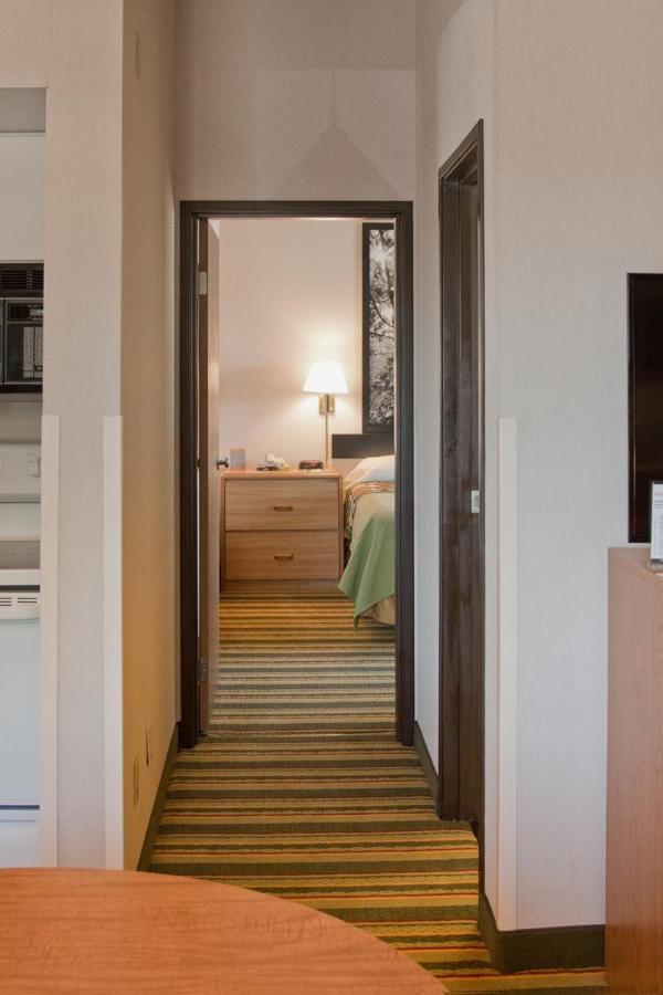King Studio Suite - Non-Smoking at Super 8 by Wyndham Ottawa Starved Rock