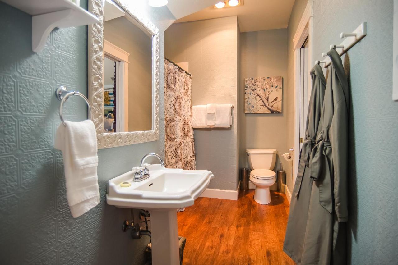  | The Campbell House Inn