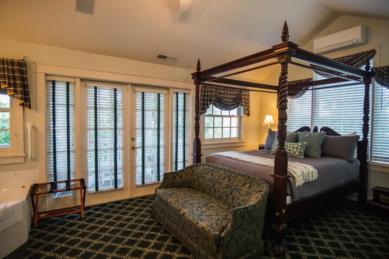  | The Campbell House Inn