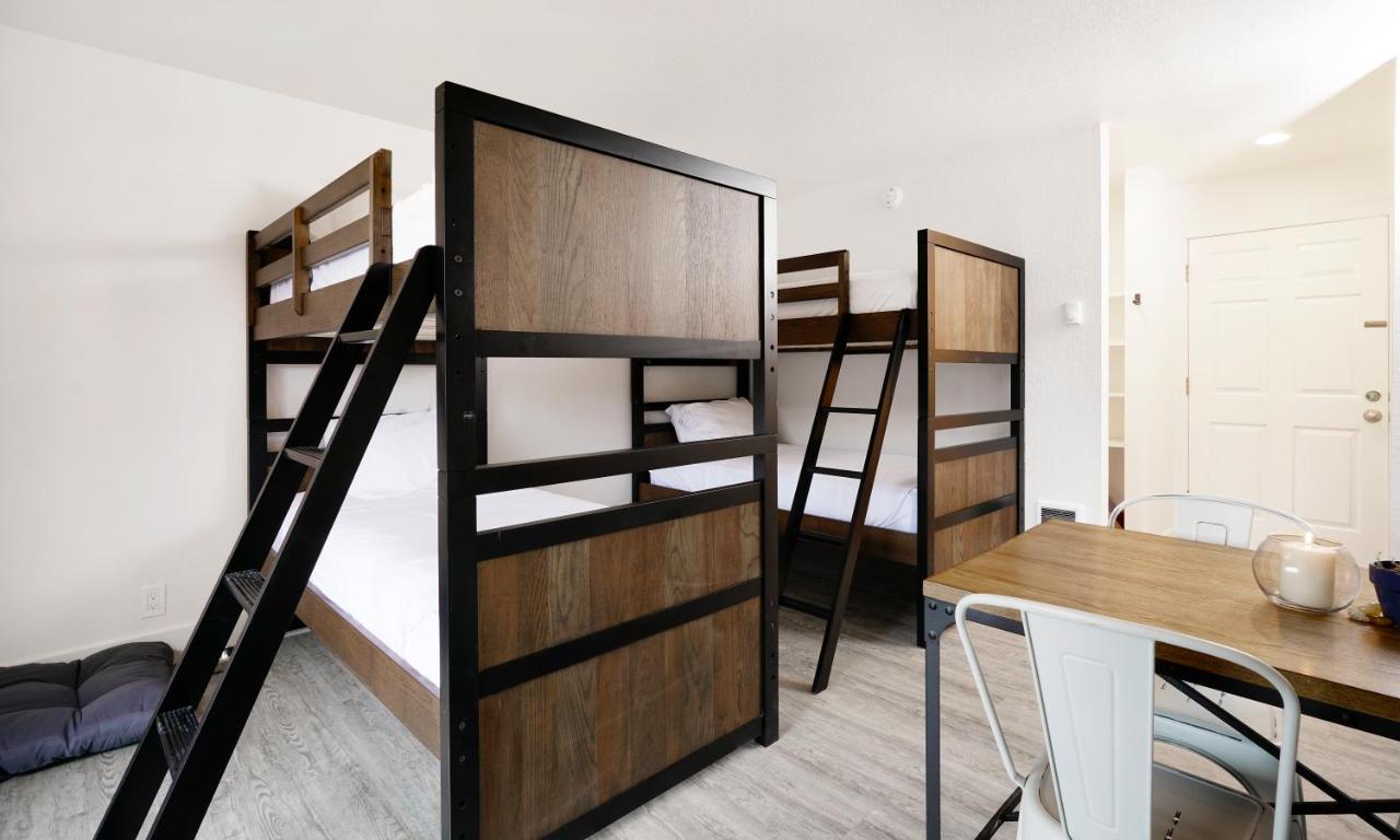 Twin Bunk Room at SCP Depoe Bay