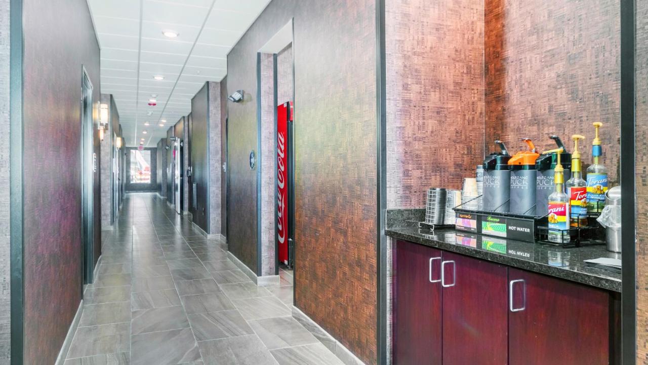  | Cobblestone Hotel & Suites - Janesville