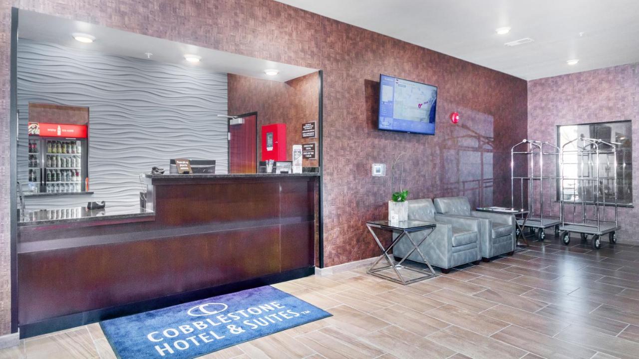 | Cobblestone Hotel & Suites - Janesville