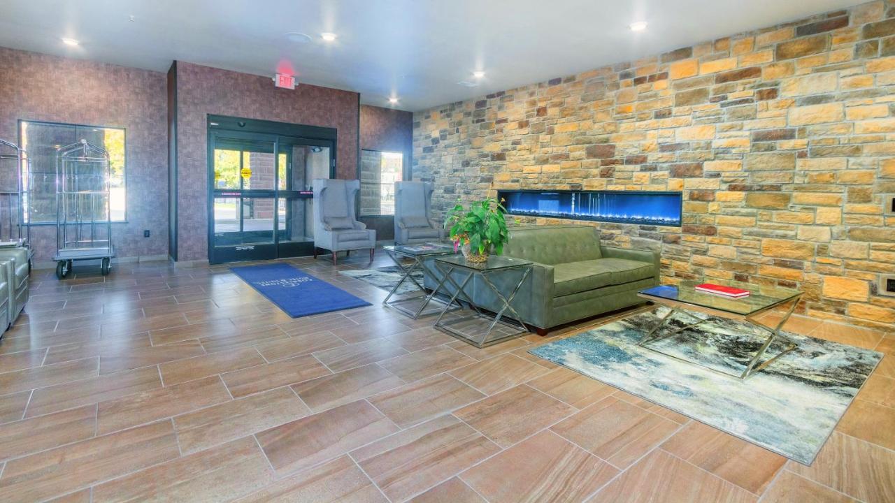  | Cobblestone Hotel & Suites - Janesville