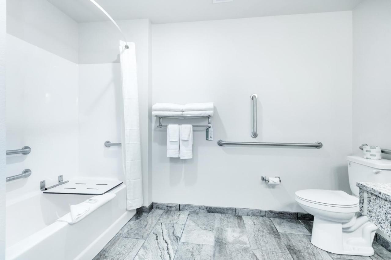  | Cobblestone Hotel & Suites - Janesville