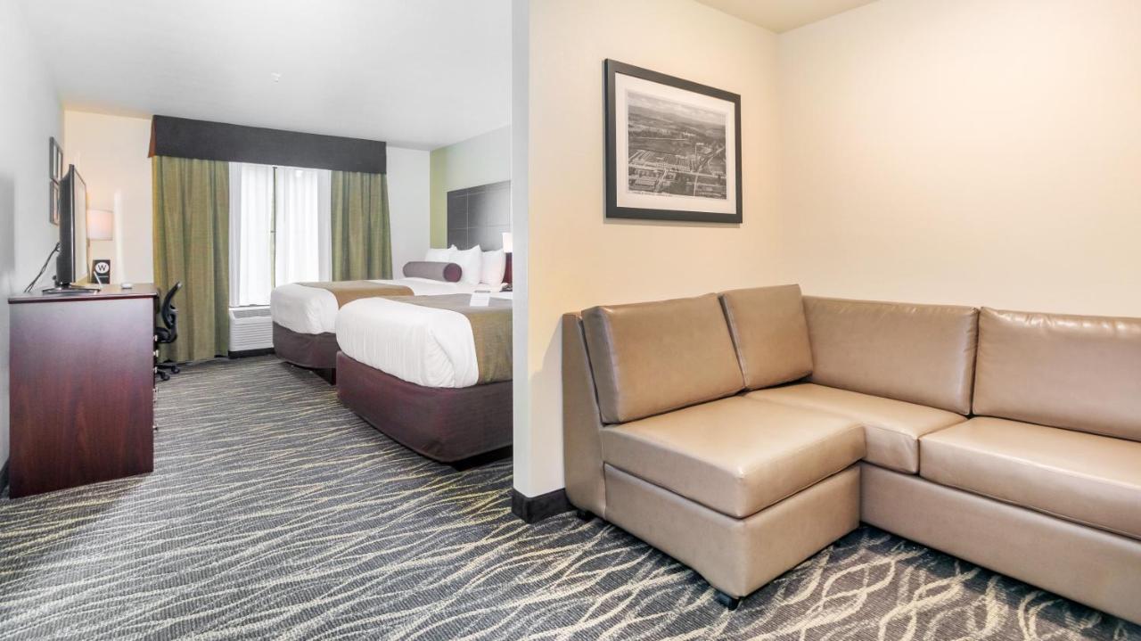  | Cobblestone Hotel & Suites - Janesville