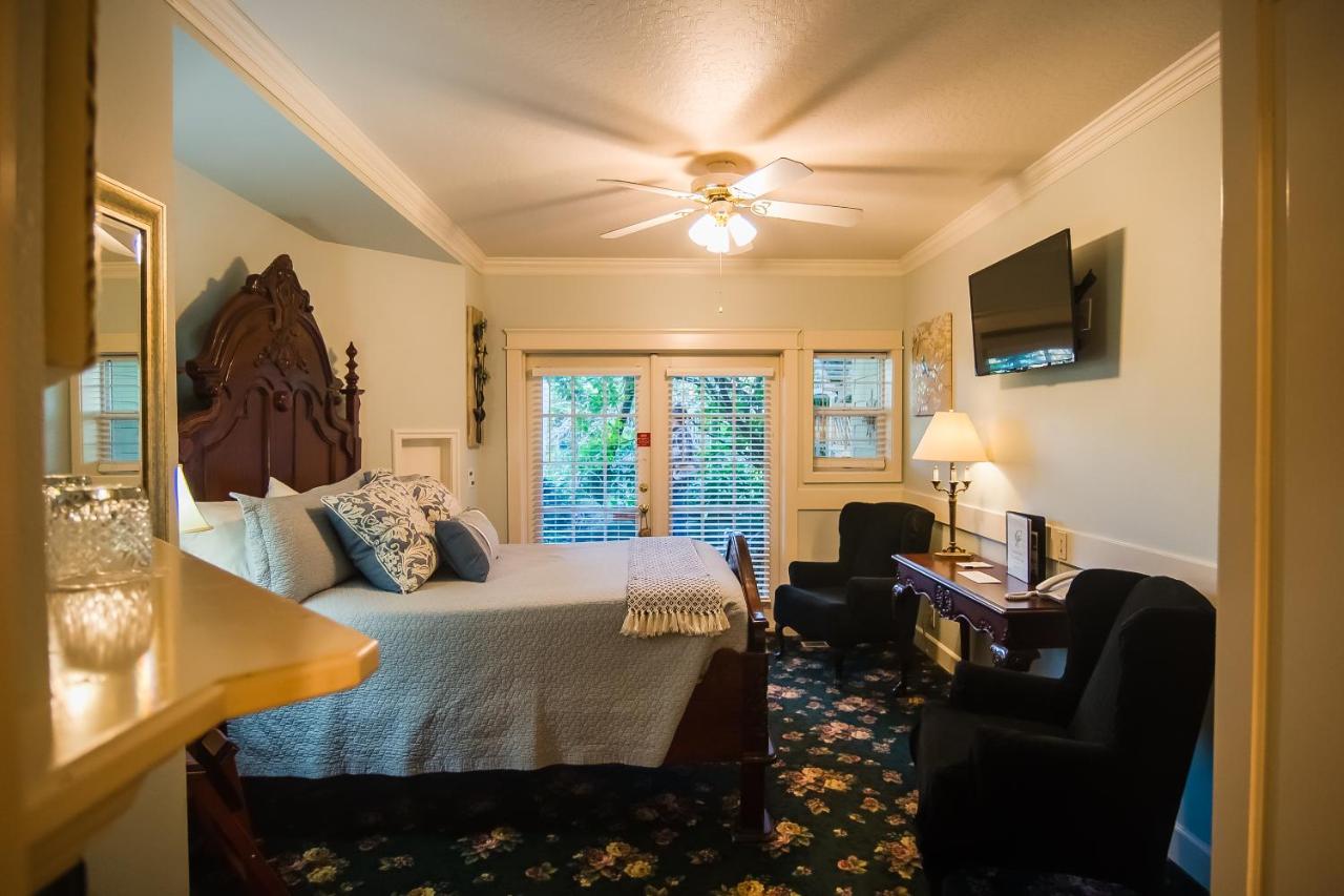  | The Campbell House Inn
