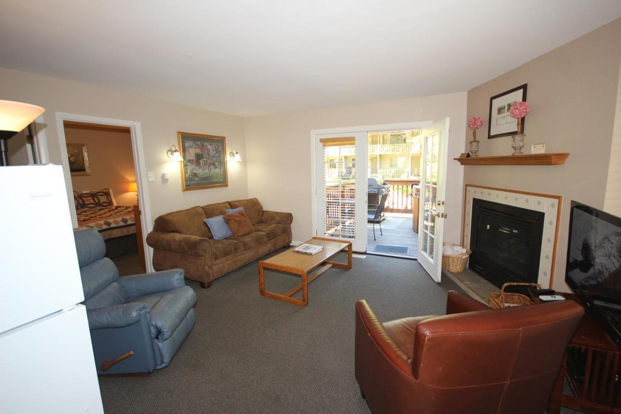  | Streamside on Fall River