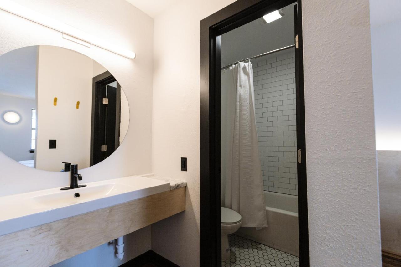 Superior Double Room at The Iris Motel