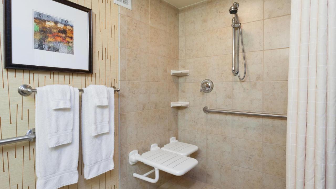 | Holiday Inn Cincinnati Airport, an IHG Hotel
