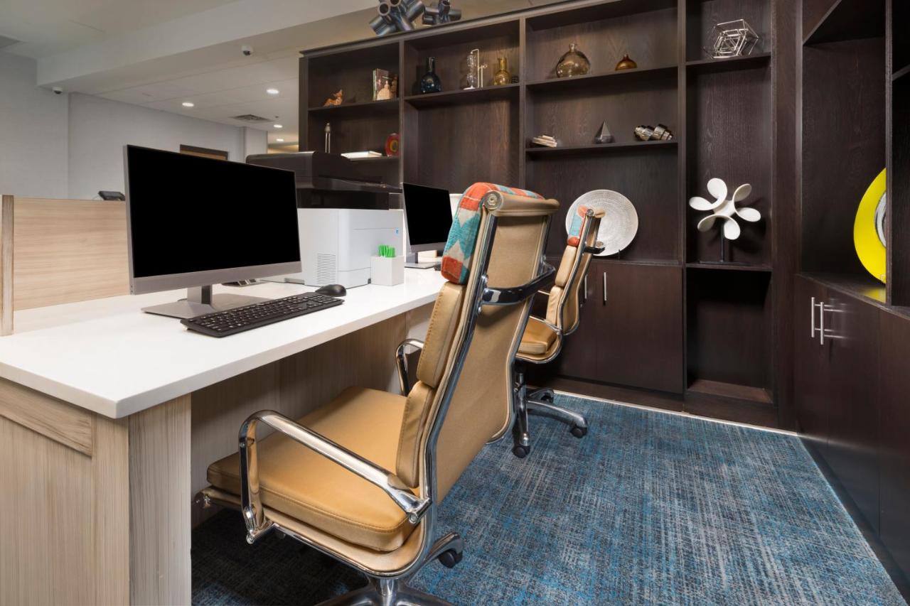 | Holiday Inn Hotel & Suites Arden - Asheville Airport, an IHG Hotel