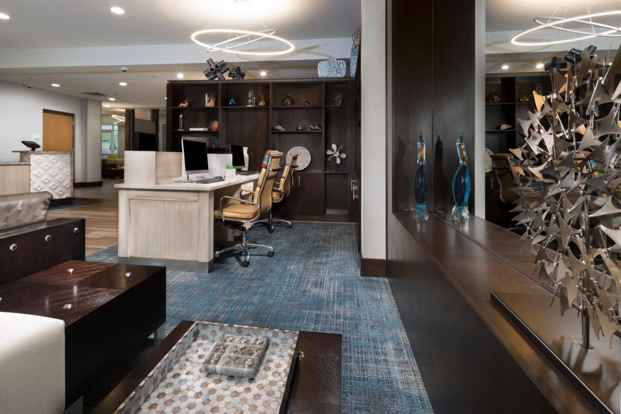 | Holiday Inn Hotel & Suites Arden - Asheville Airport, an IHG Hotel
