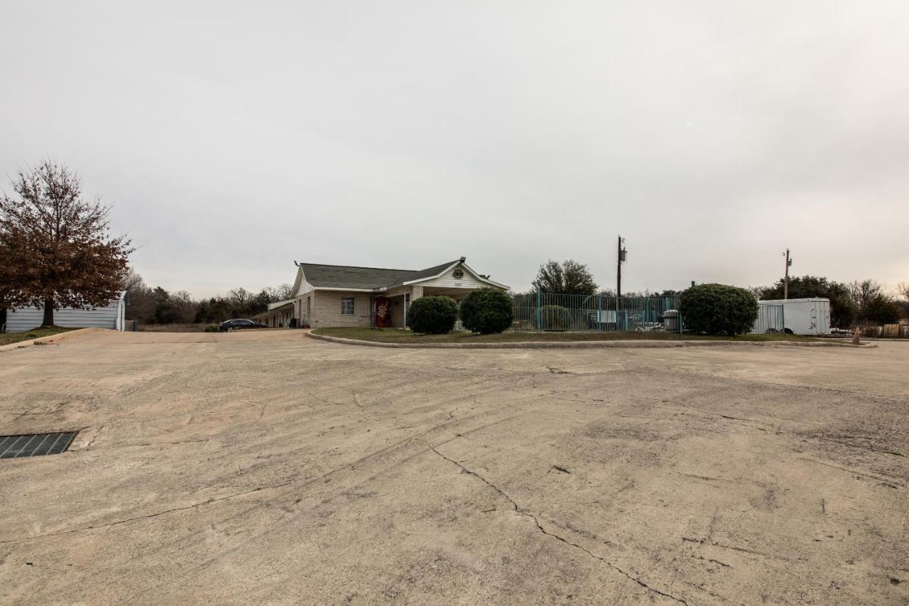 | OYO Hotel Decatur TX Hwy 287 Northwest