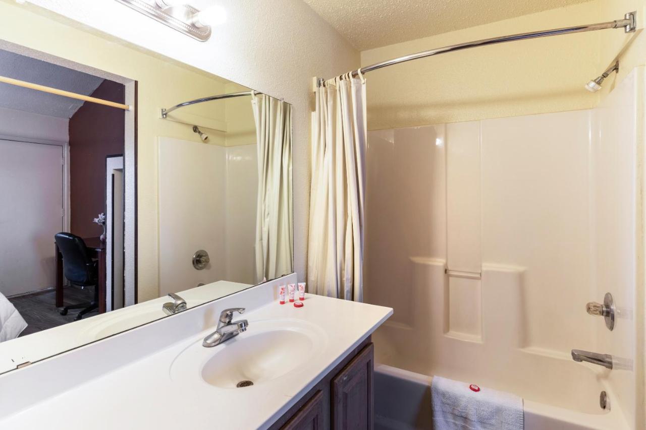 | OYO Hotel Decatur TX Hwy 287 Northwest