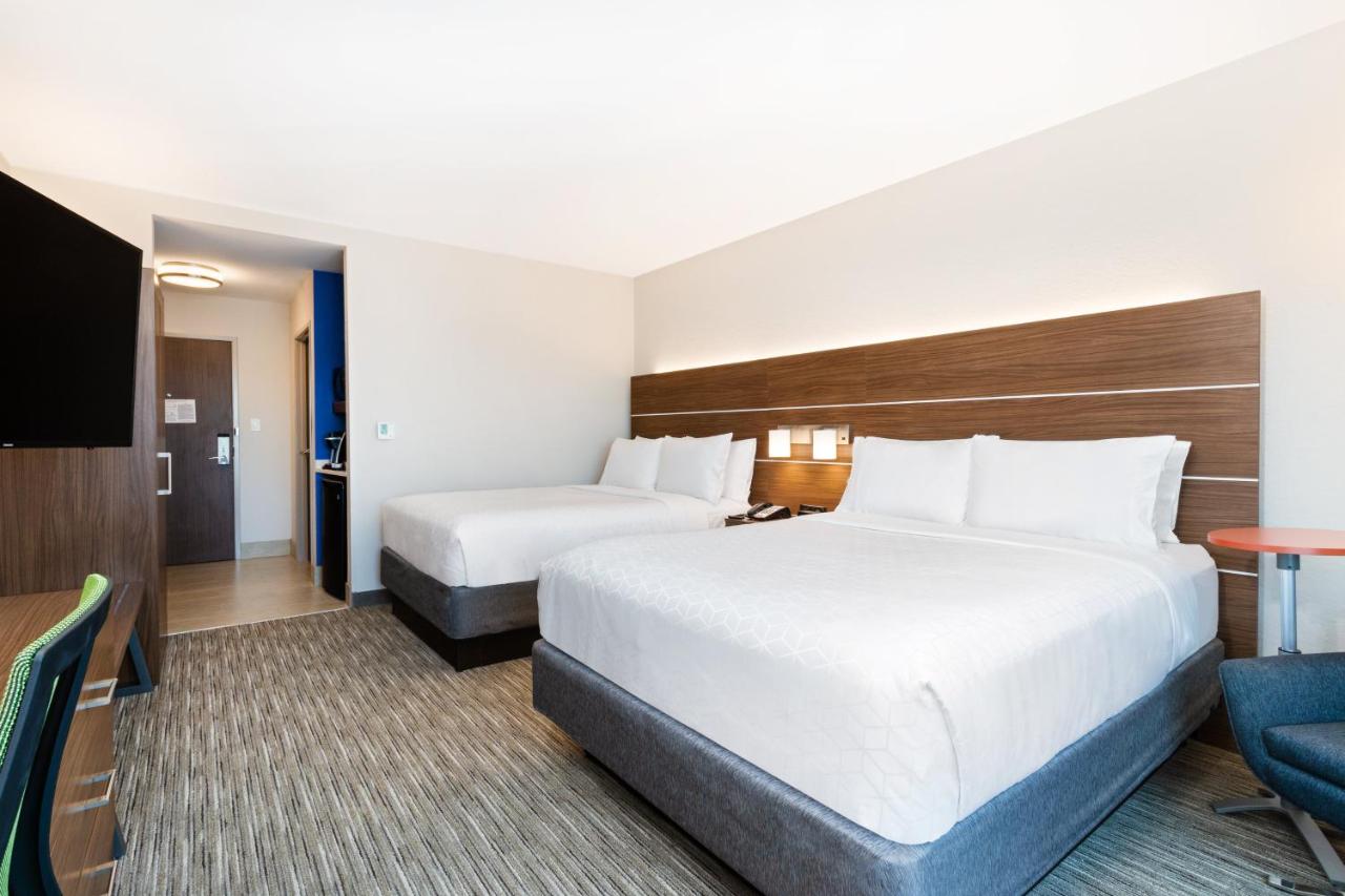 Room with Two Beds - Hearing Accessible - Non-Smoking at Holiday Inn Express & Suites Niceville - Eglin Area by IHG