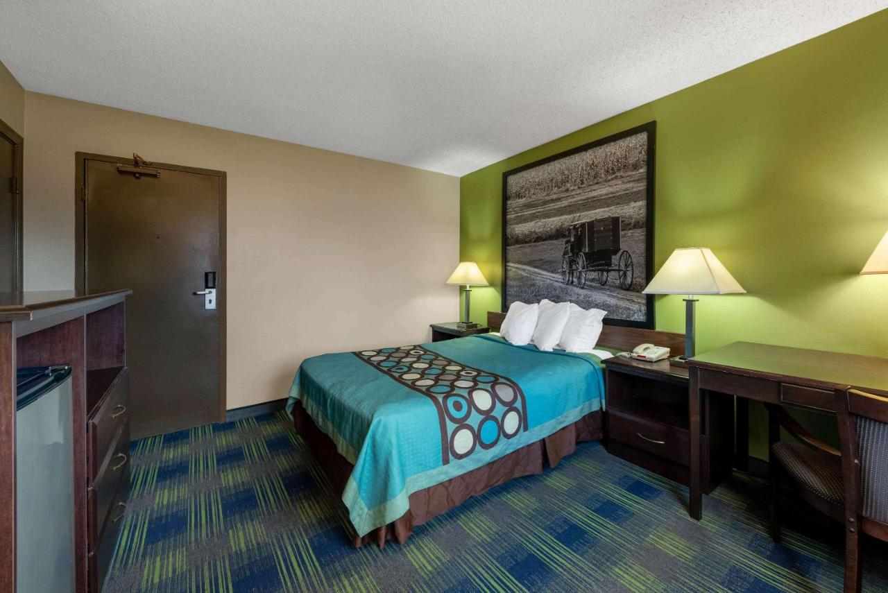 | Super 8 by Wyndham Cleveland