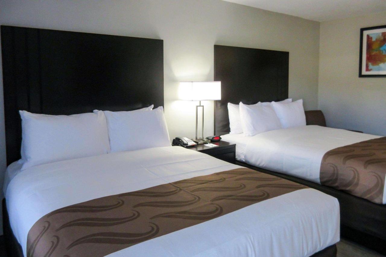 Queen Room with Two Queen Beds - Non-Smoking at Quality Inn Bowling Green South