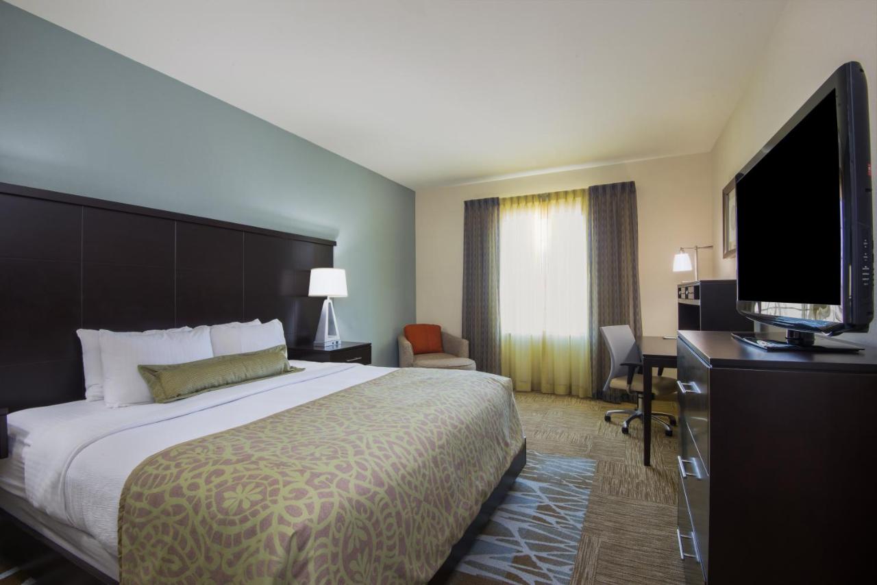 Two-Bedroom Suite - Mobility Accessible Tub at Staybridge Suites Amarillo - Western Crossing by IHG