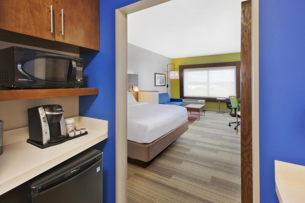 Suite - Hearing Accessible - Non-Smoking at Holiday Inn Express & Suites South Hill by IHG