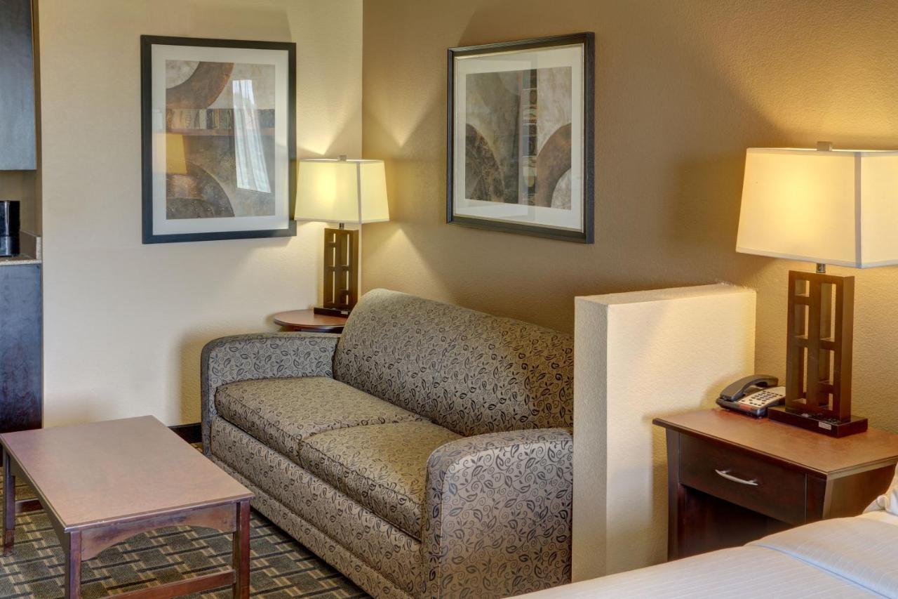  | Holiday Inn Express Hotel & Suites Texarkana East, an IHG Hotel