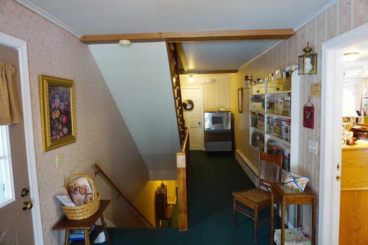  | Stay Berkshires - A Country Inn