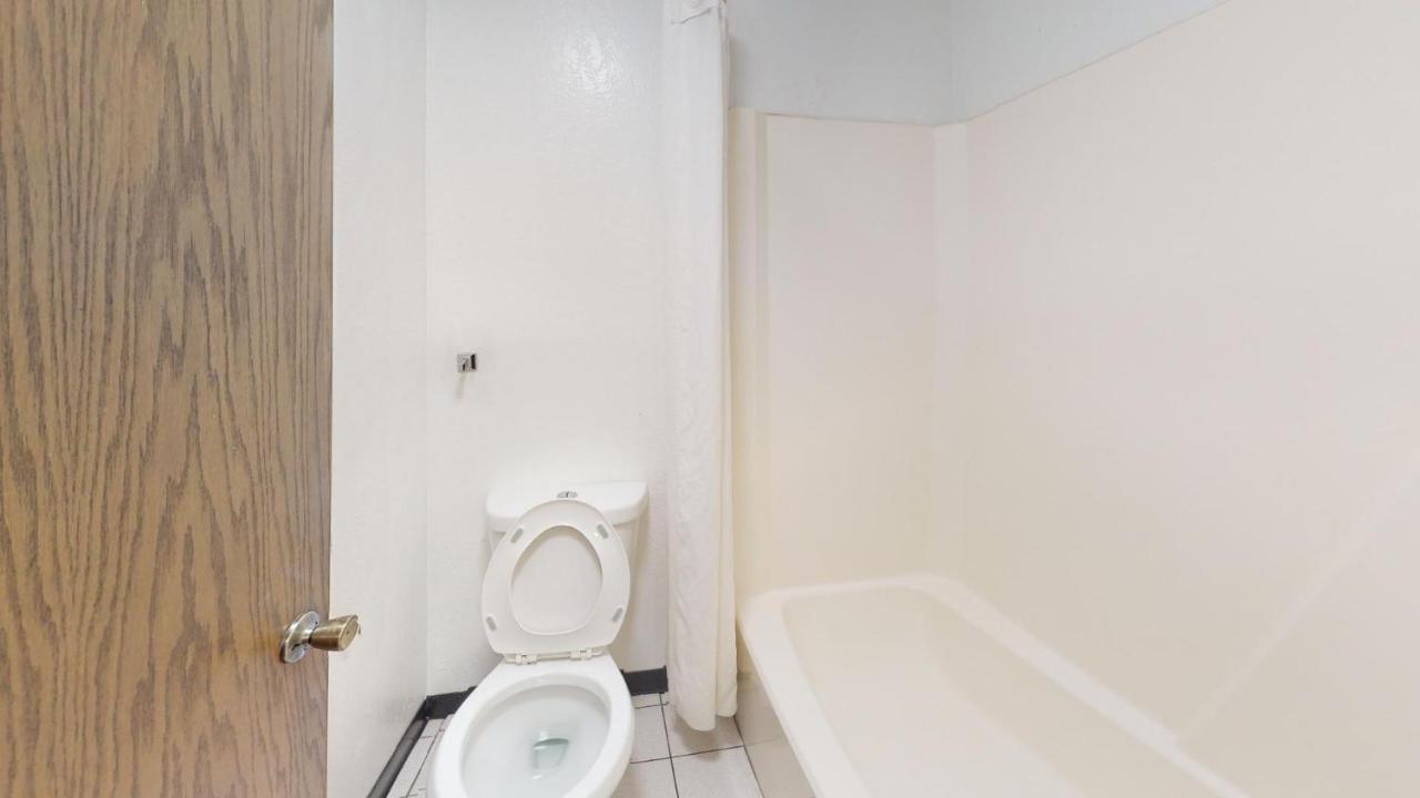  | Waconia Inn and Suites