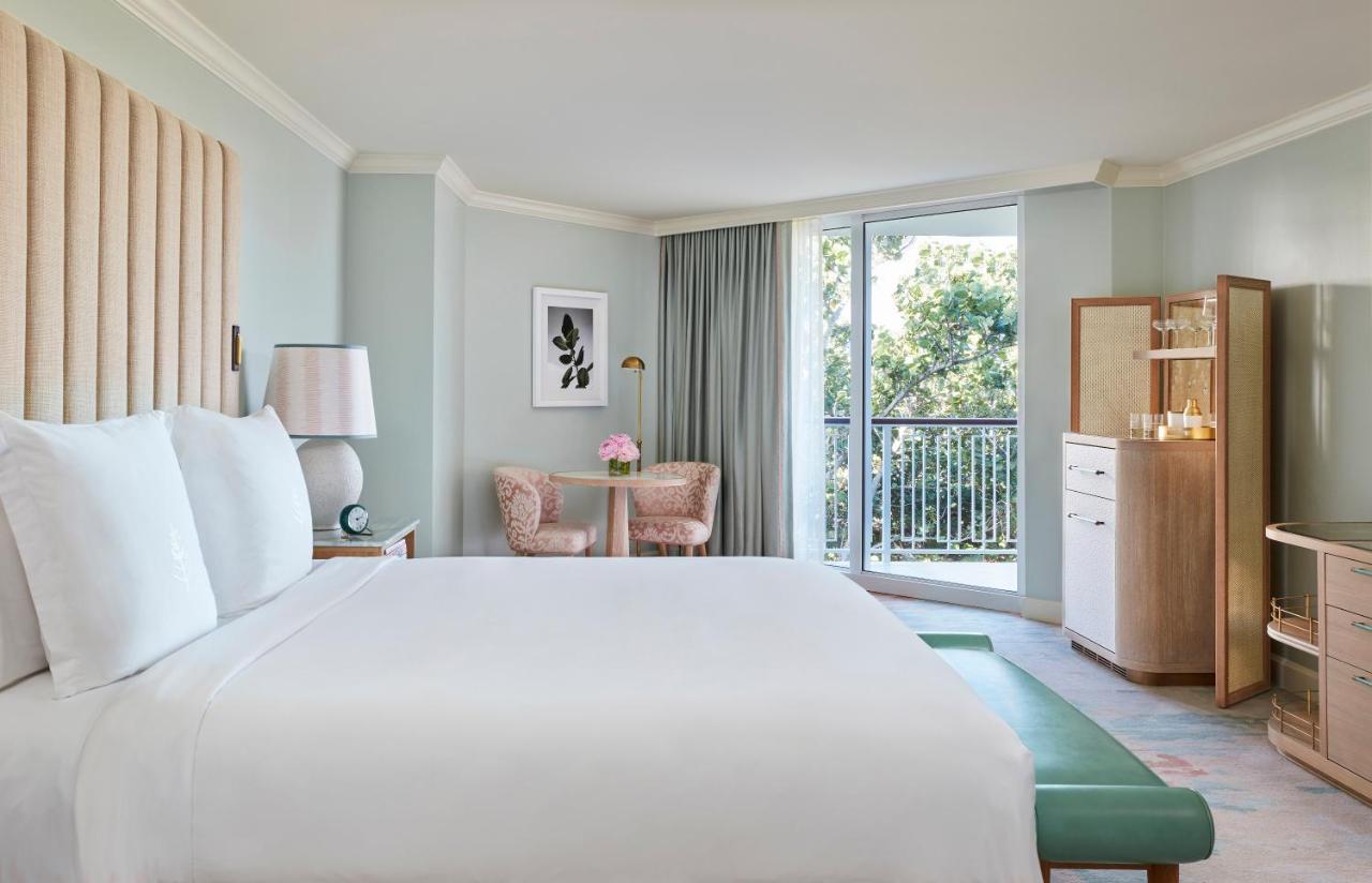 Palm View Room With One King Bed at Four Seasons Resort Palm Beach