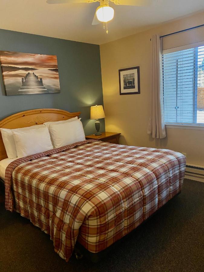 One-Bedroom Apartment at Tahoe Lakeshore Lodge & Spa