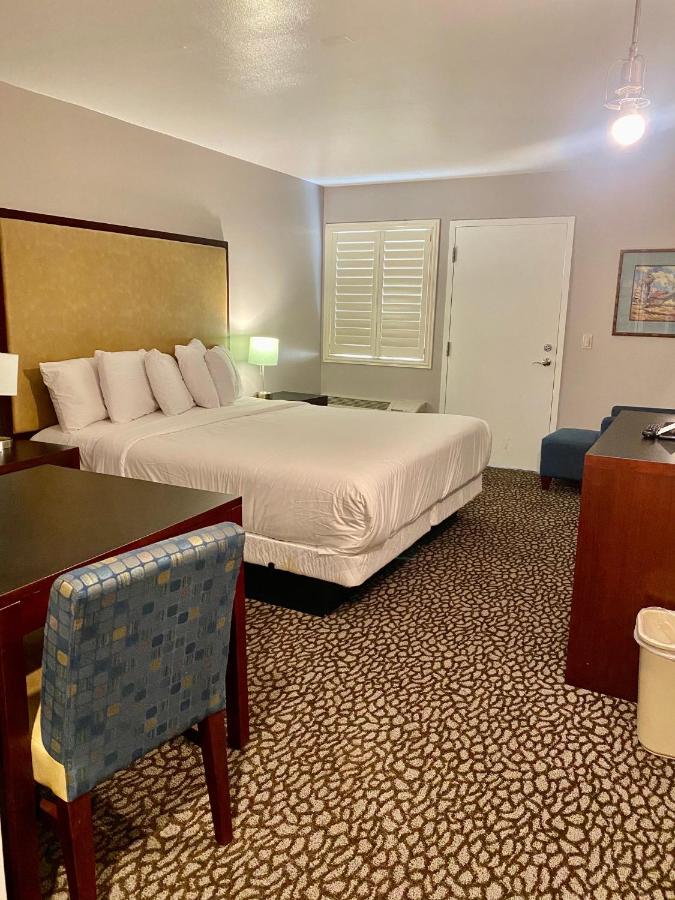  | Morro Shores Inn And Suites