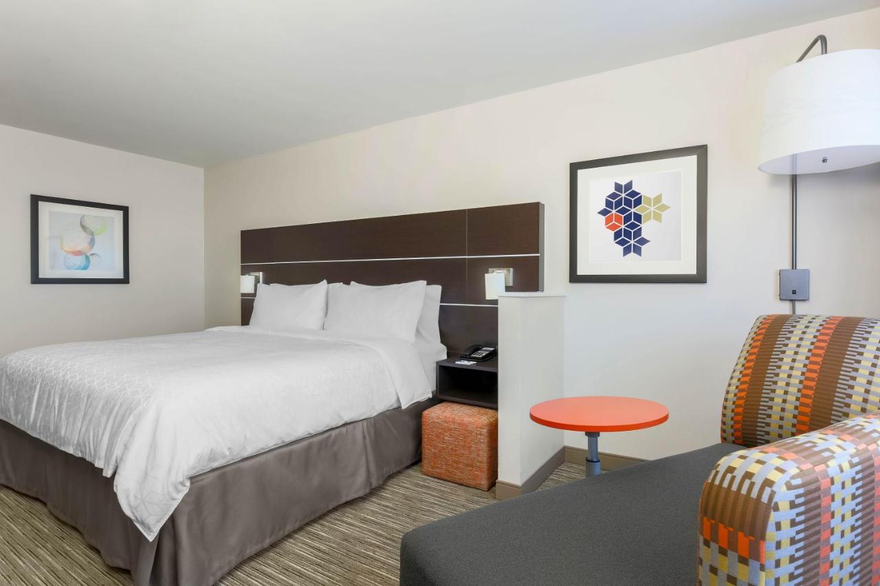 King Room - Mobility Access Tub - Non-Smoking at Holiday Inn Express & Suites Chicago O'Hare Airport by IHG
