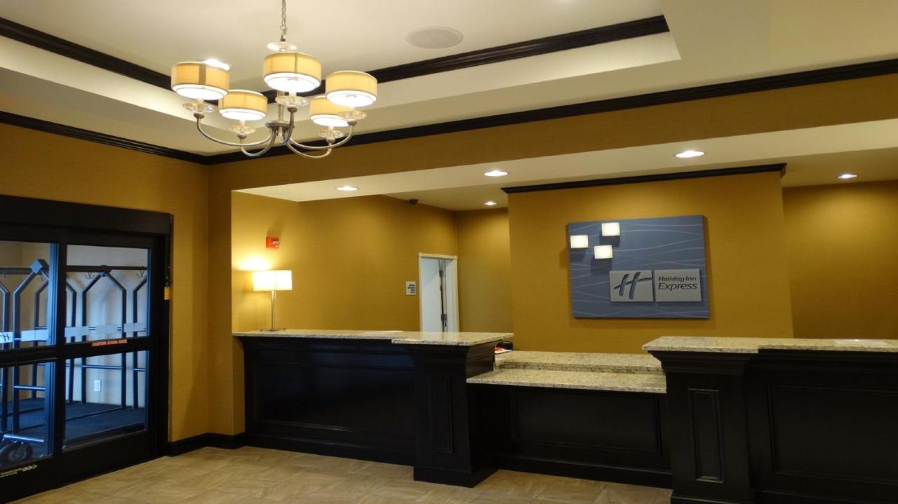 | Holiday Inn Express and Suites Montgomery, an IHG Hotel