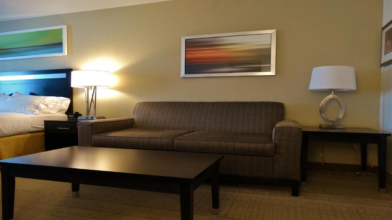 | Holiday Inn Express and Suites Montgomery, an IHG Hotel