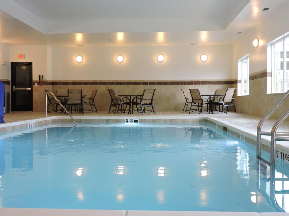 | Holiday Inn Express and Suites Montgomery, an IHG Hotel