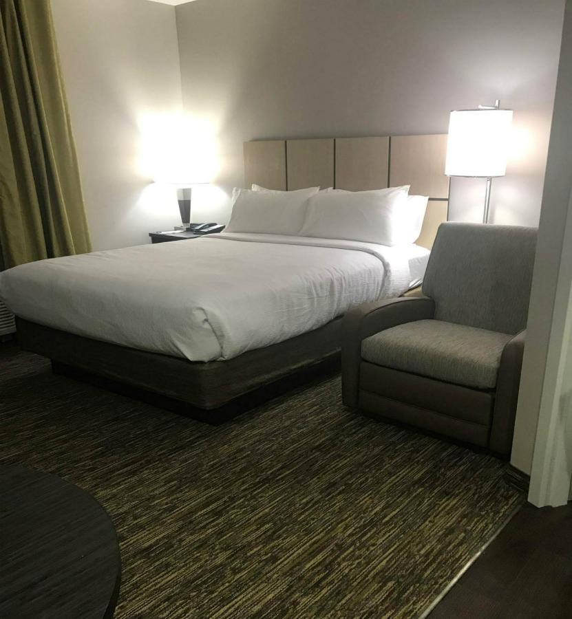 | Candlewood Suites Independence, an IHG Hotel