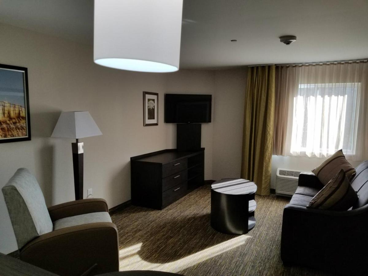 | Candlewood Suites Independence, an IHG Hotel