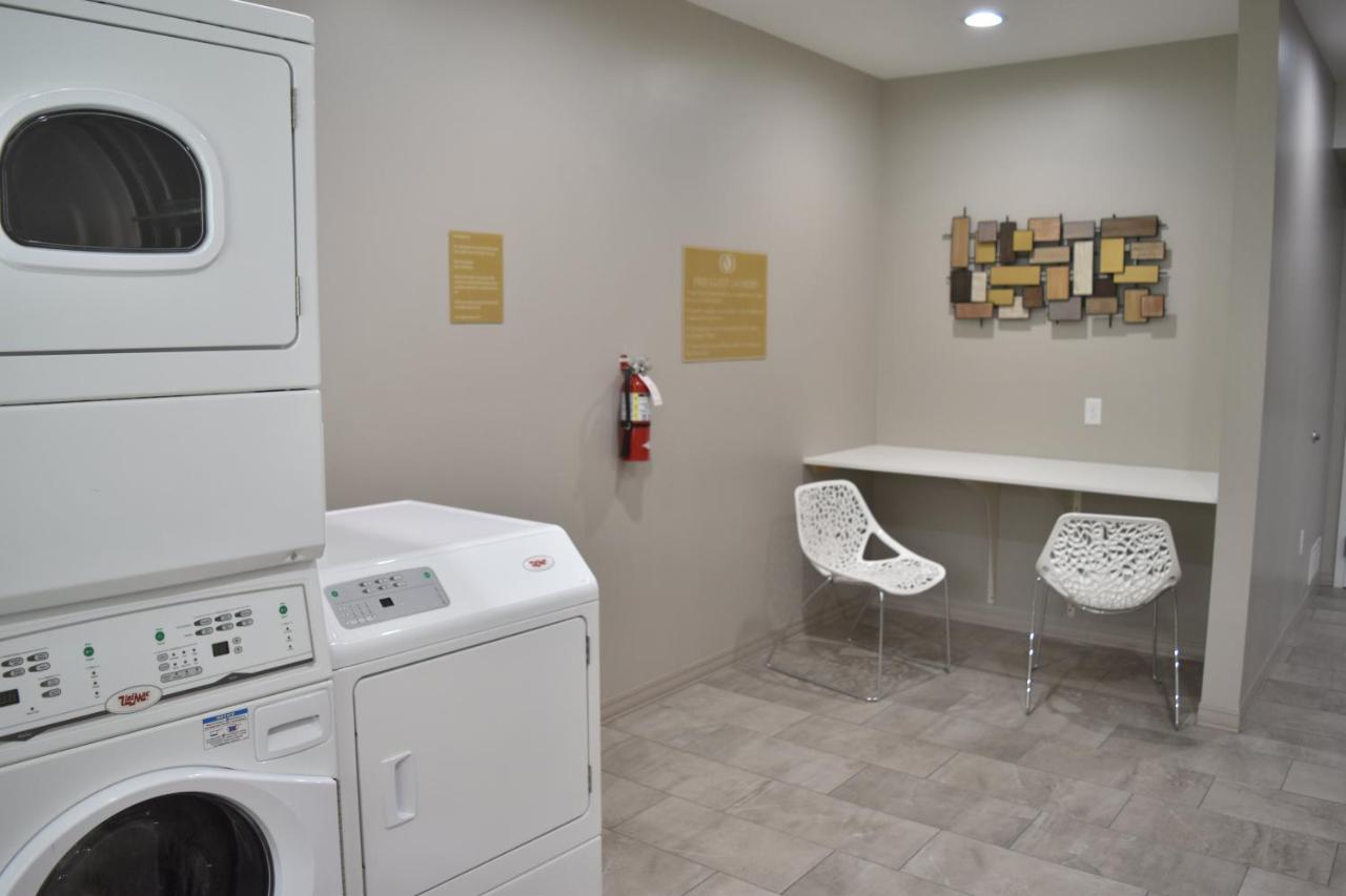 | Candlewood Suites Independence, an IHG Hotel