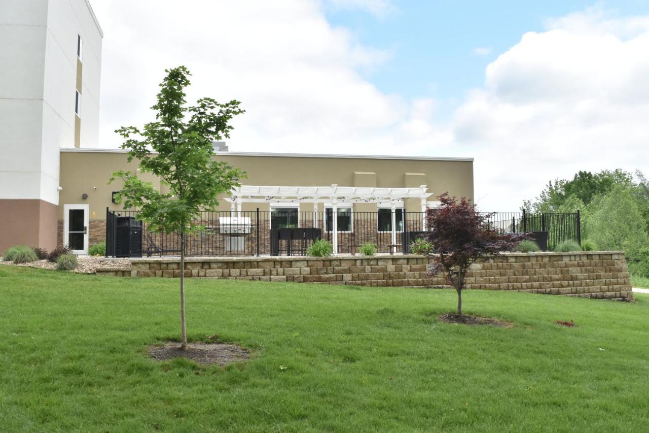 | Candlewood Suites Independence, an IHG Hotel