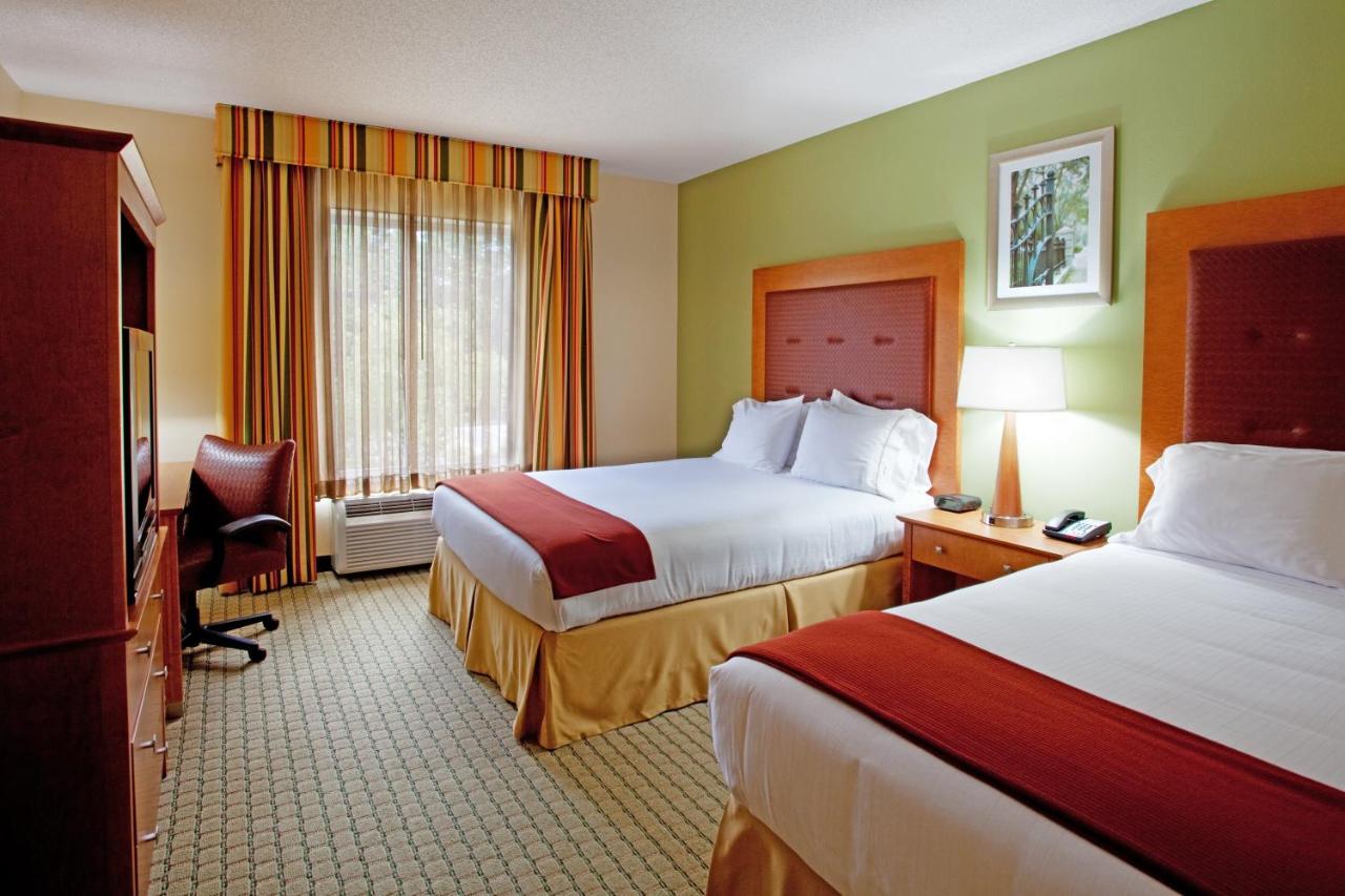  | Holiday Inn Express Hotel & Suites Charleston-North