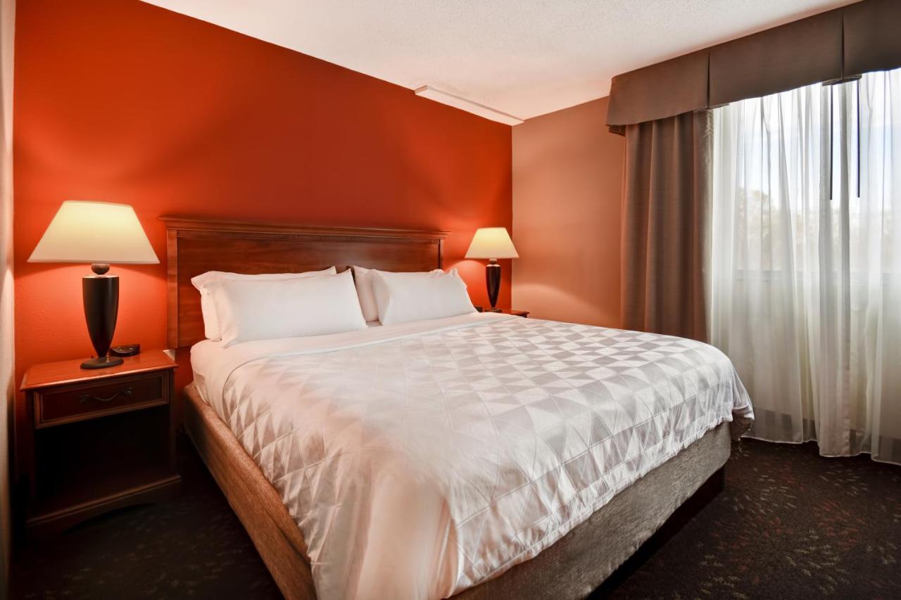  | Holiday Inn Cincinnati-Riverfront, an IHG Hotel