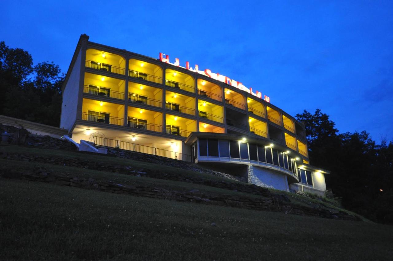 | Hillside Inn