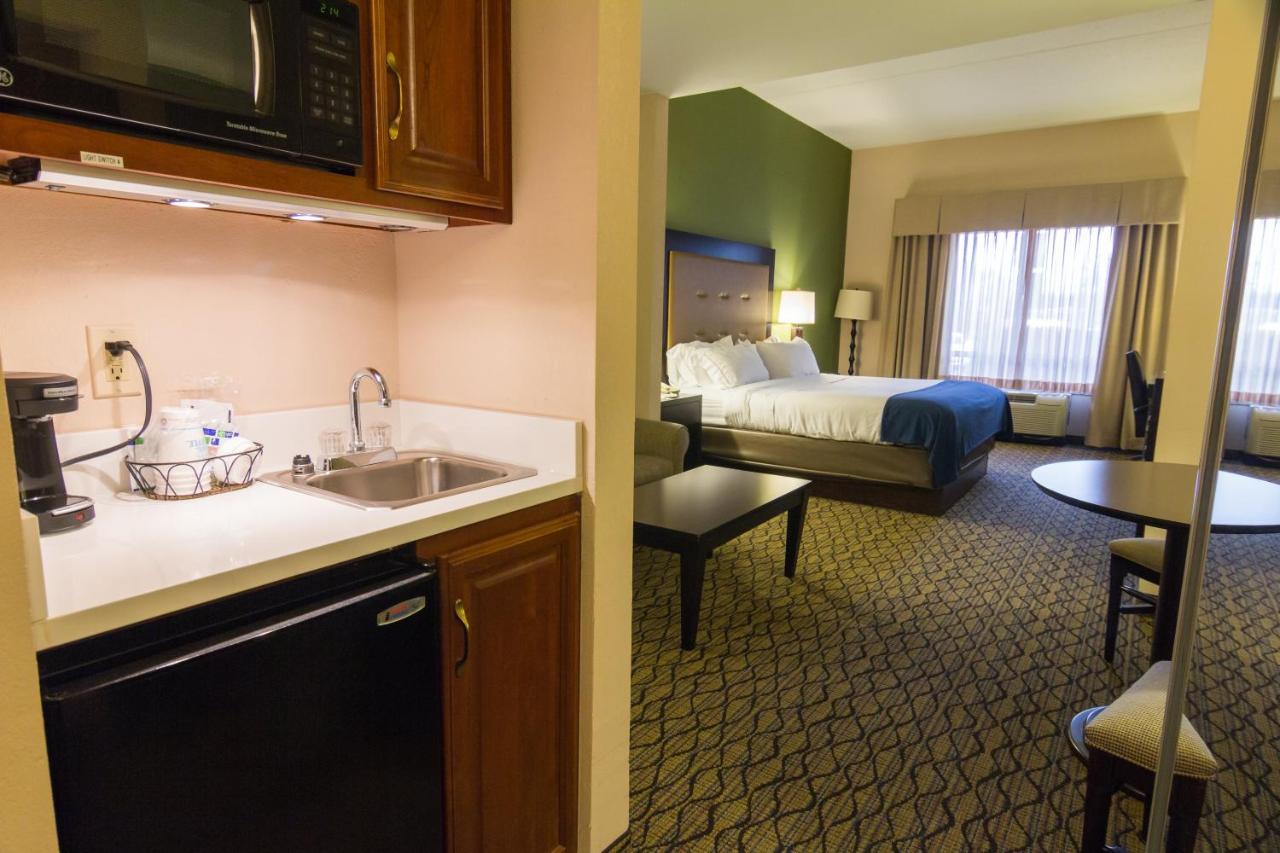  | Holiday Inn Express and Suites Winchester, an IHG Hotel