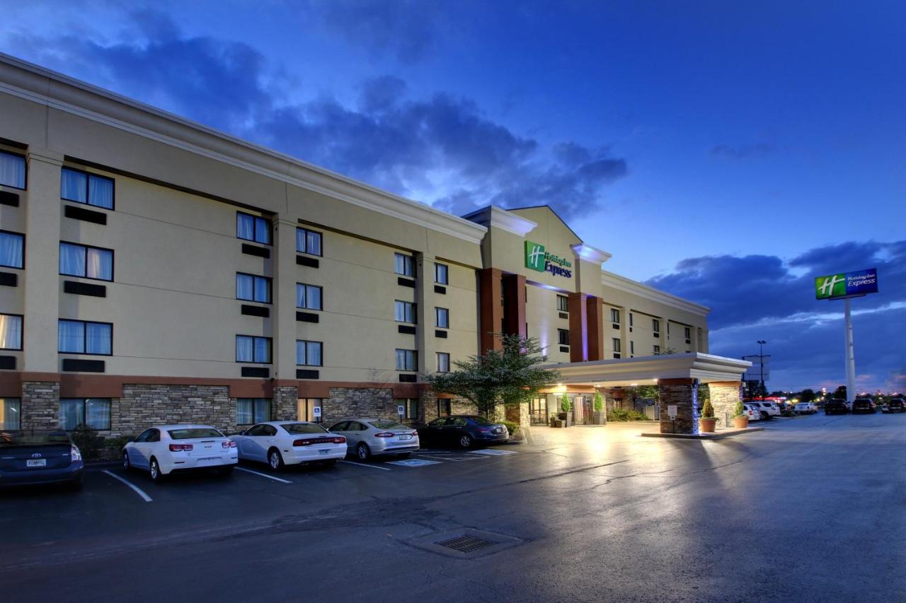 | Holiday Inn Express Hotel Fort Campbell-Oak Grove, an IHG Hotel