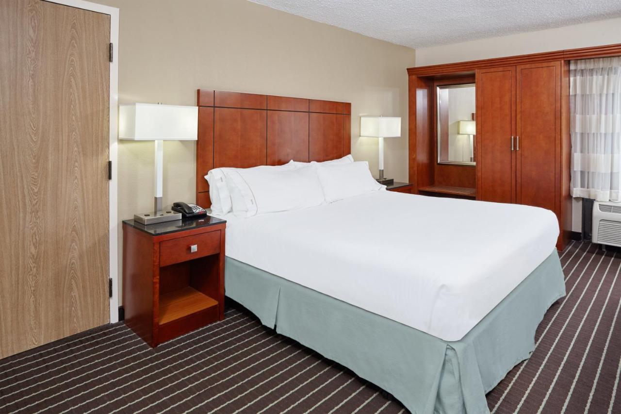  | Holiday Inn Express Hotels- Hampton, an IHG Hotel