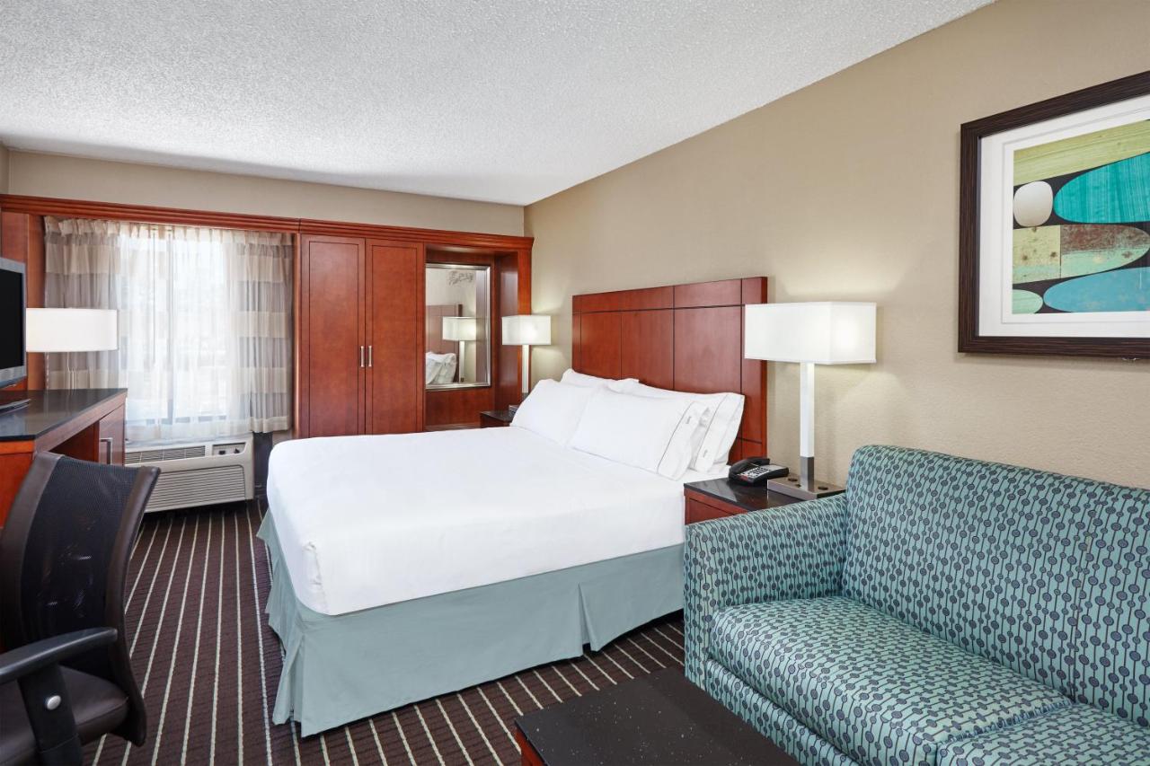  | Holiday Inn Express Hotels- Hampton, an IHG Hotel