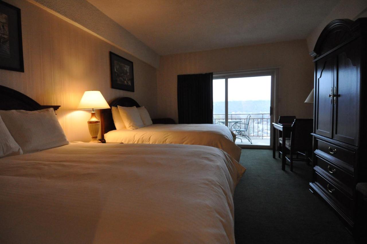 | Hillside Inn