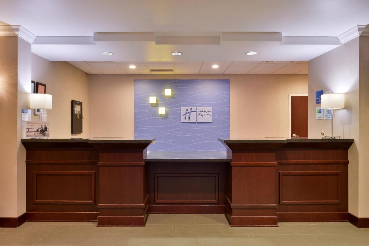 | Holiday Inn Express Canandaigua, an IHG Hotel