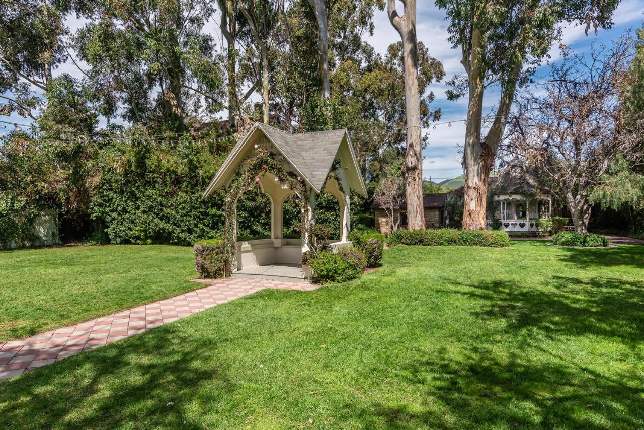 | Kaleidoscope Inn & Gardens