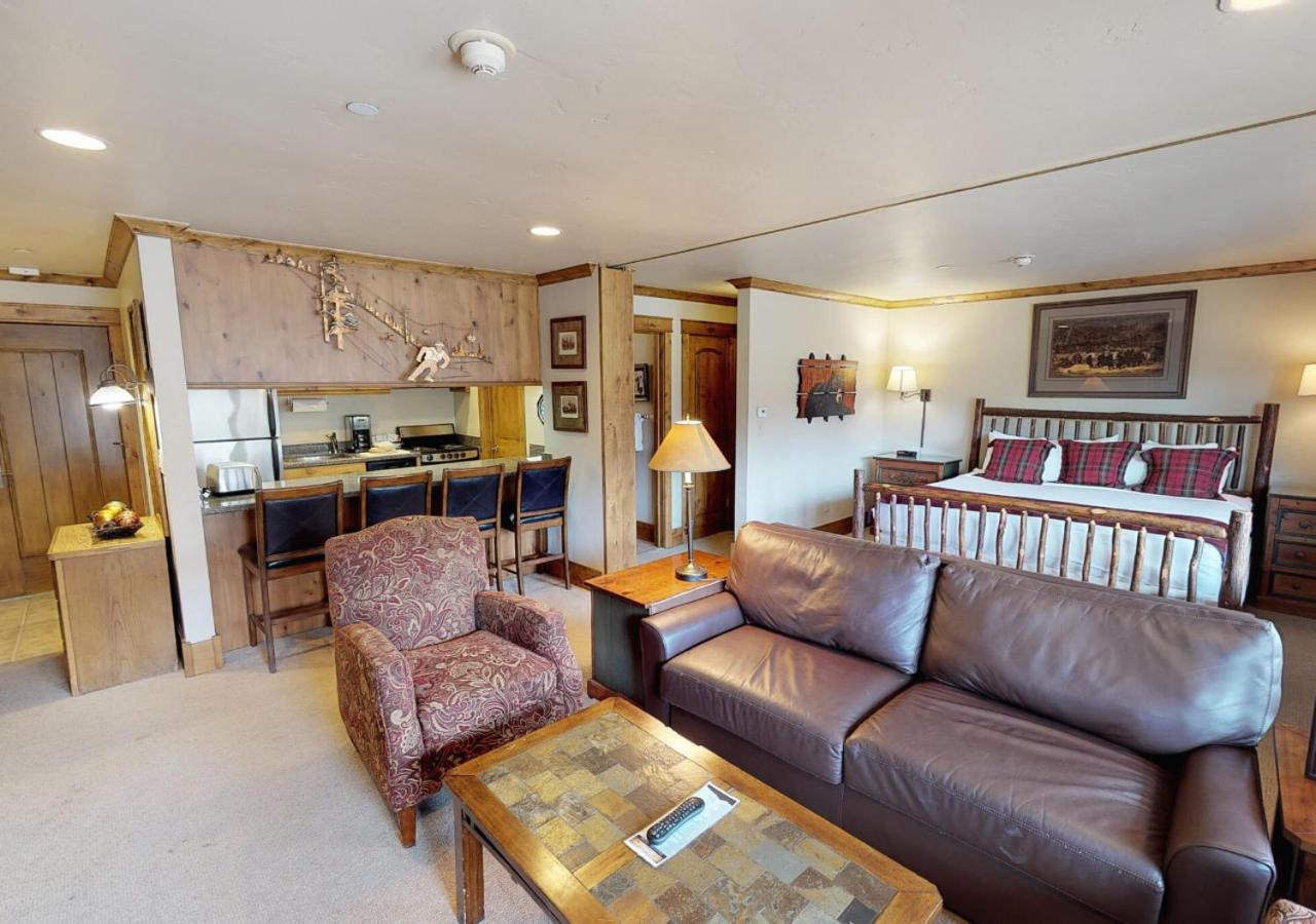 Standard Studio at Manor Vail Lodge